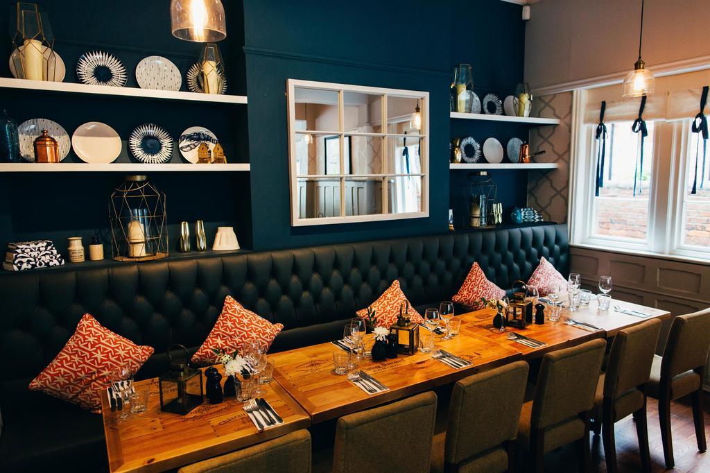 Embankment Hotel Бедфорд Екстериор снимка